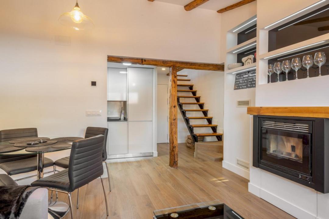 Bright Duplex- 1Bd 1,5 Bth - Sol Apartment Madrid Luaran gambar